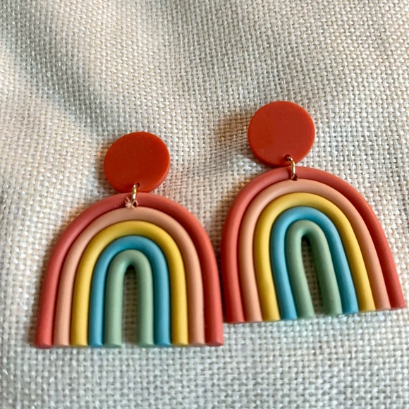 Fun rainbow acrylic Earrings - Picture 3 of 3
